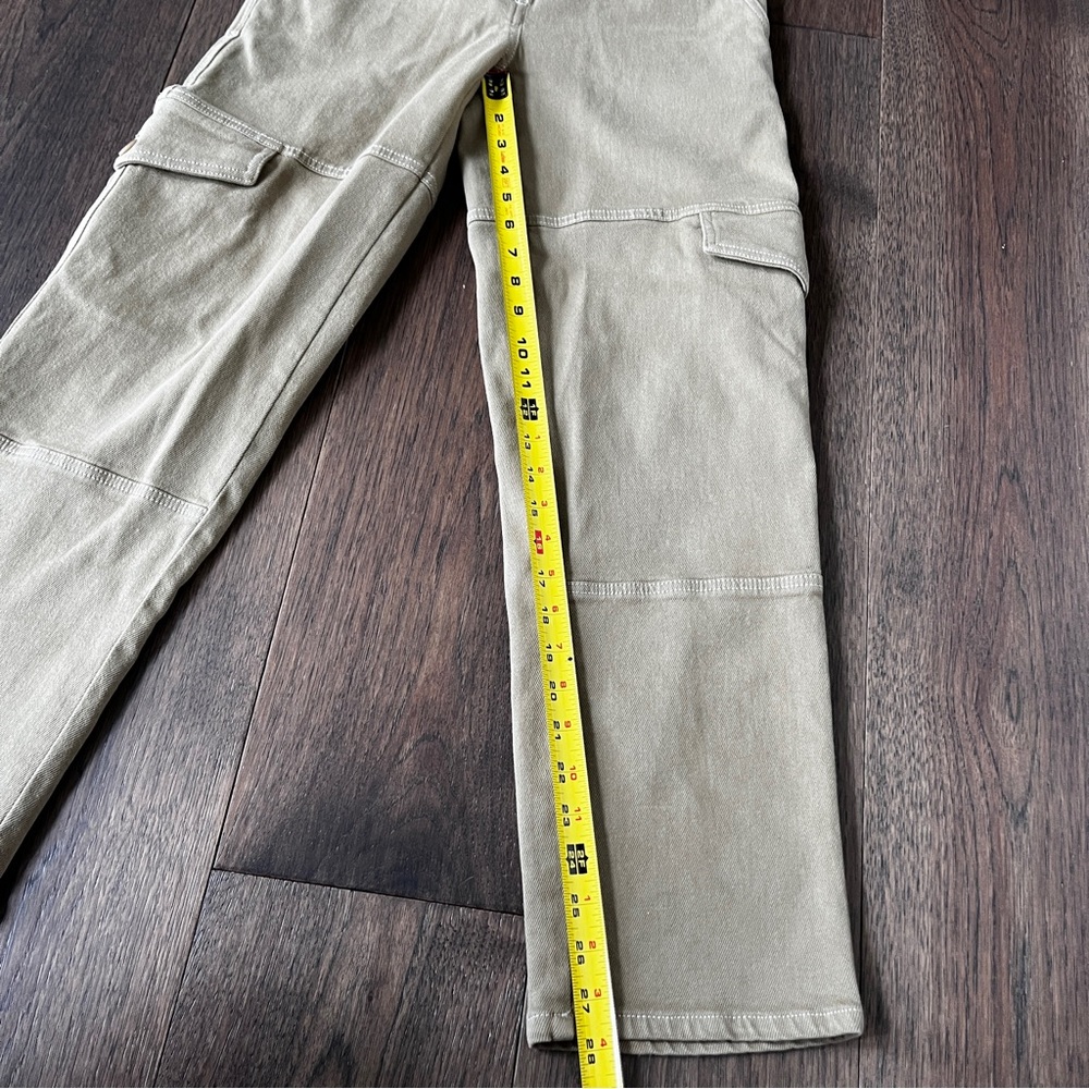 Aritzia Wilfred Free high waisted cargo pants, tan size 00 - Picture 10 of 15